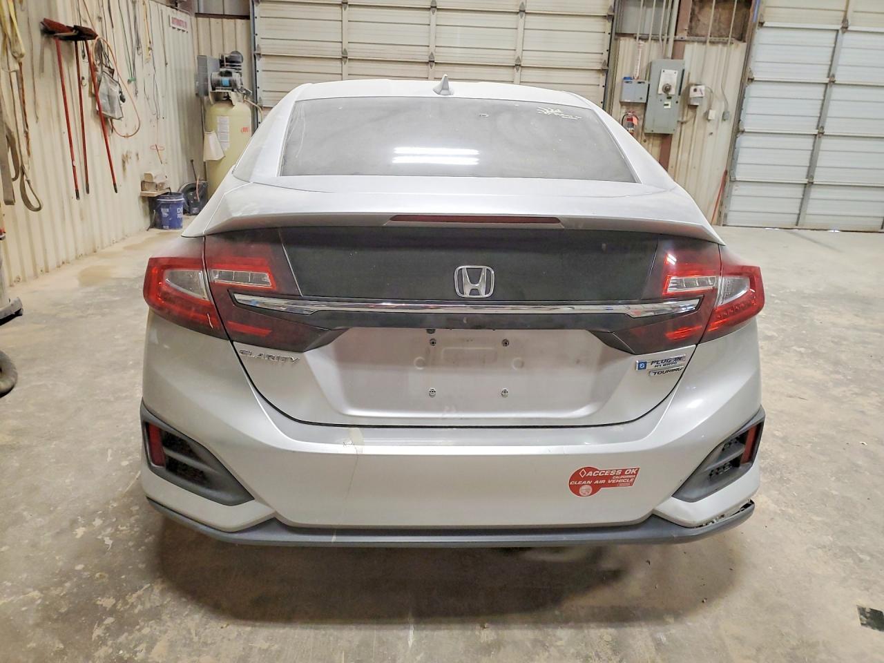 2018 Honda Clarity Touring - Image 6