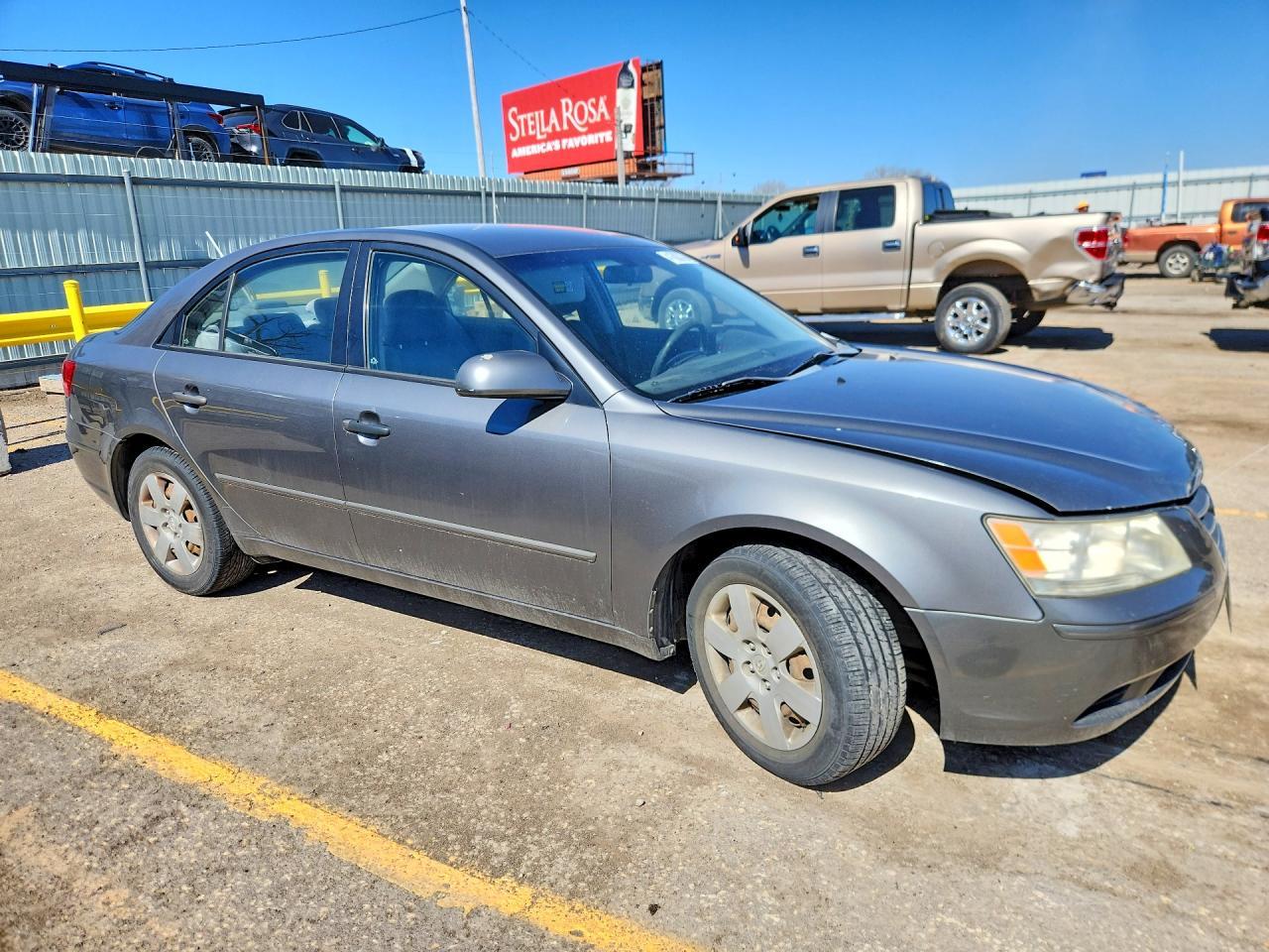 2010 Hyundai Sonata Gls - Image 4