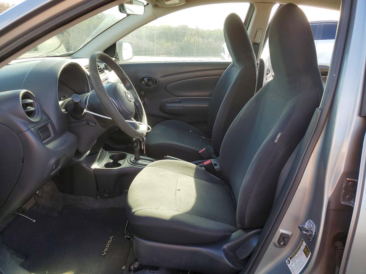 2014 Nissan Versa 1.6 S Plus - Image 7