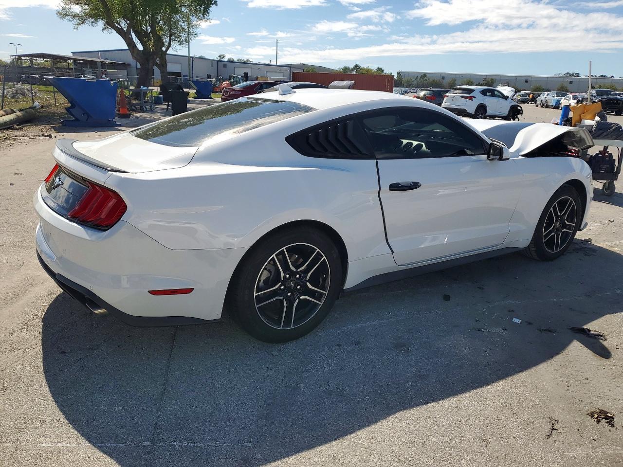 2021 Ford Mustang - Фото 3