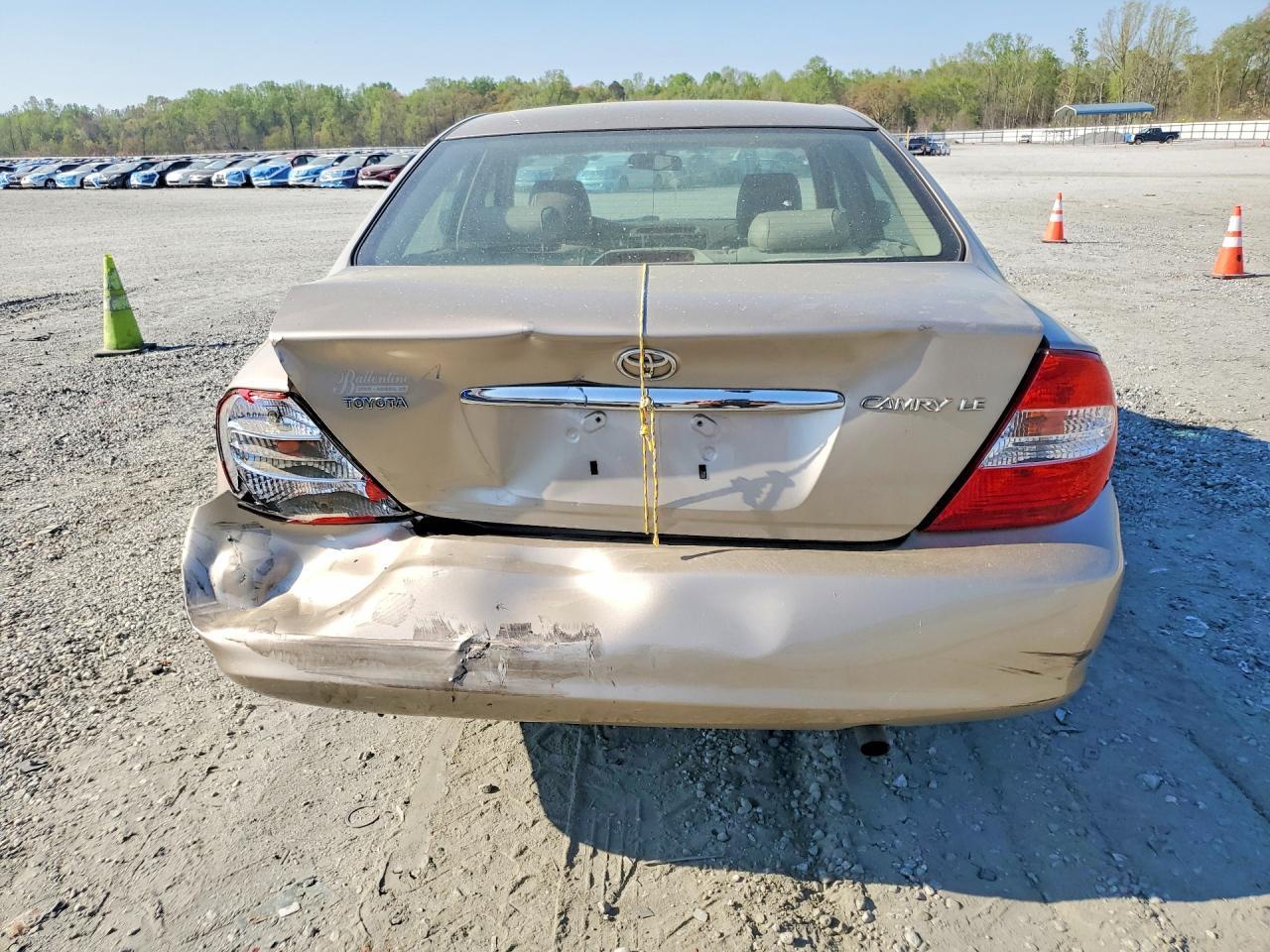 2002 Toyota Camry Le - Фото 6
