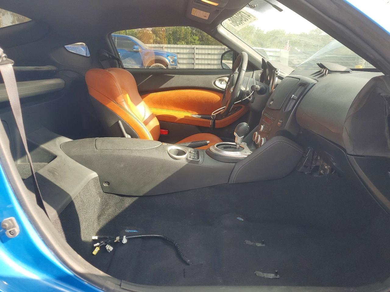 2011 Nissan 370Z Touring - Фото 7