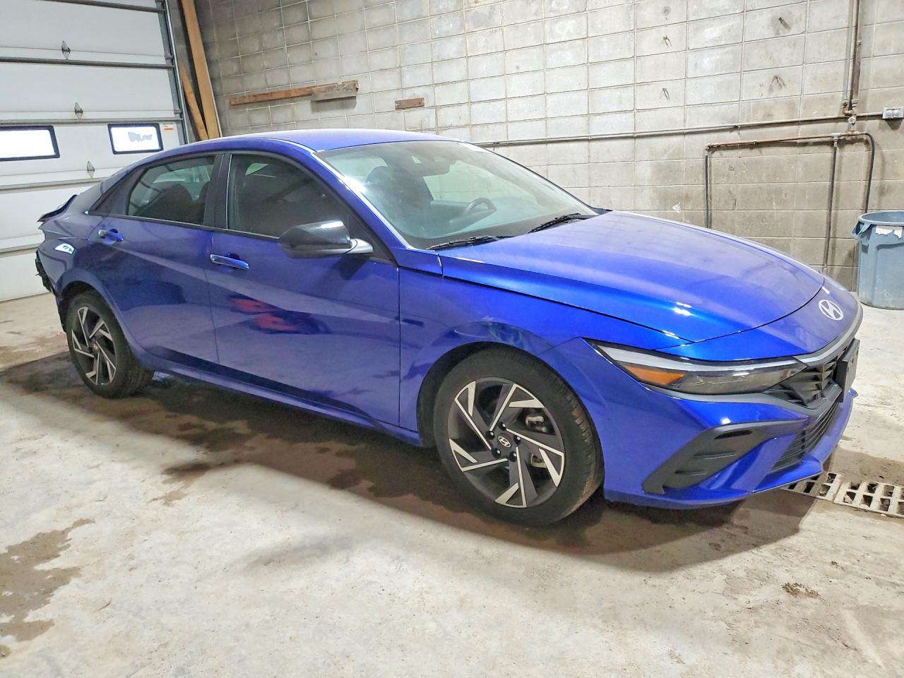 2025 Hyundai Elantra Sel Sport - Image 4