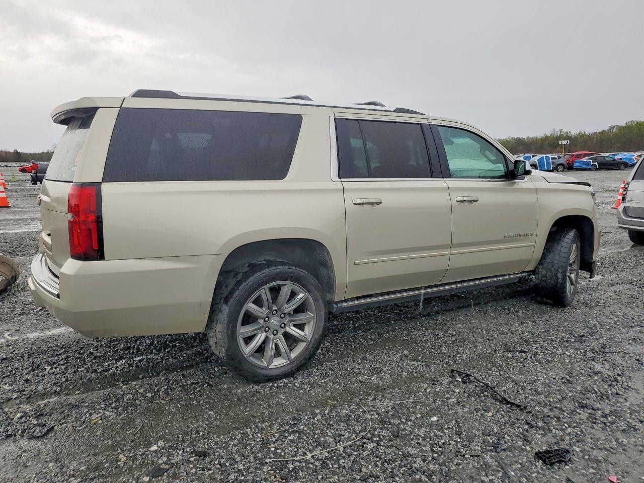 2017 Chevrolet Suburban K1500 Premier - Фото 3
