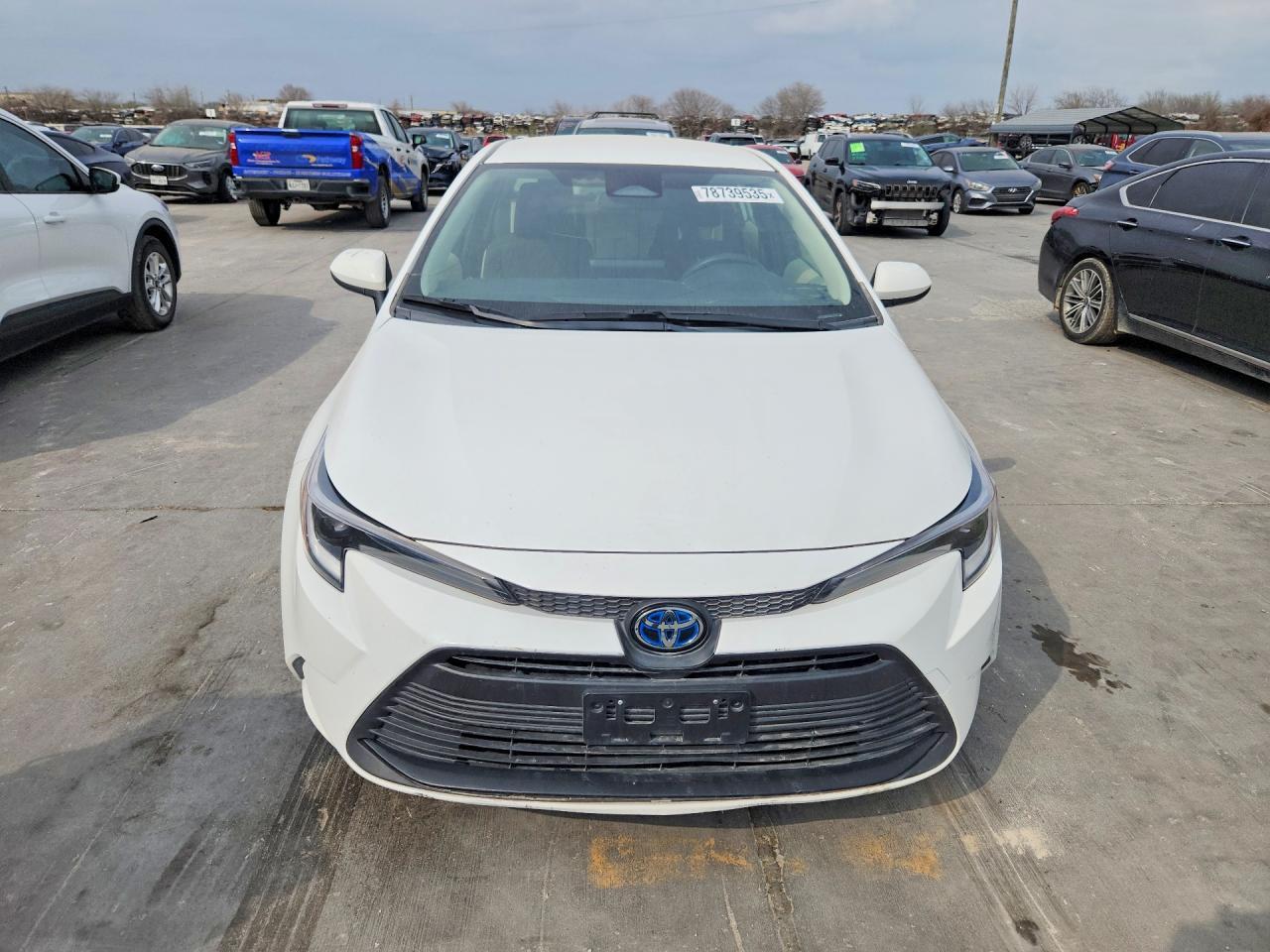 2024 Toyota Corolla Hybrid Le - Image 5