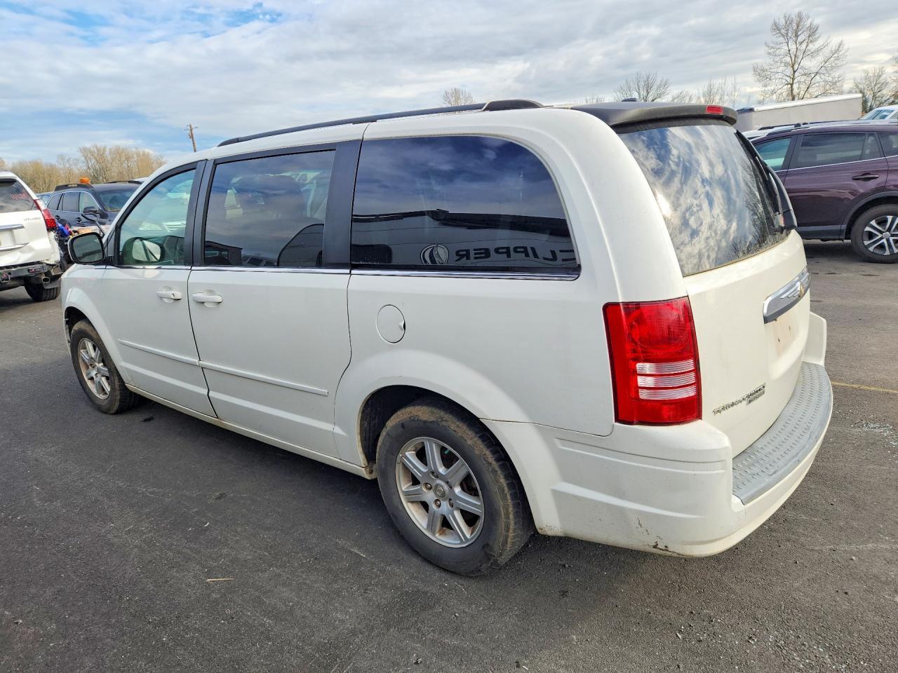 2008 Chrysler Town & Cntry - Фото 2