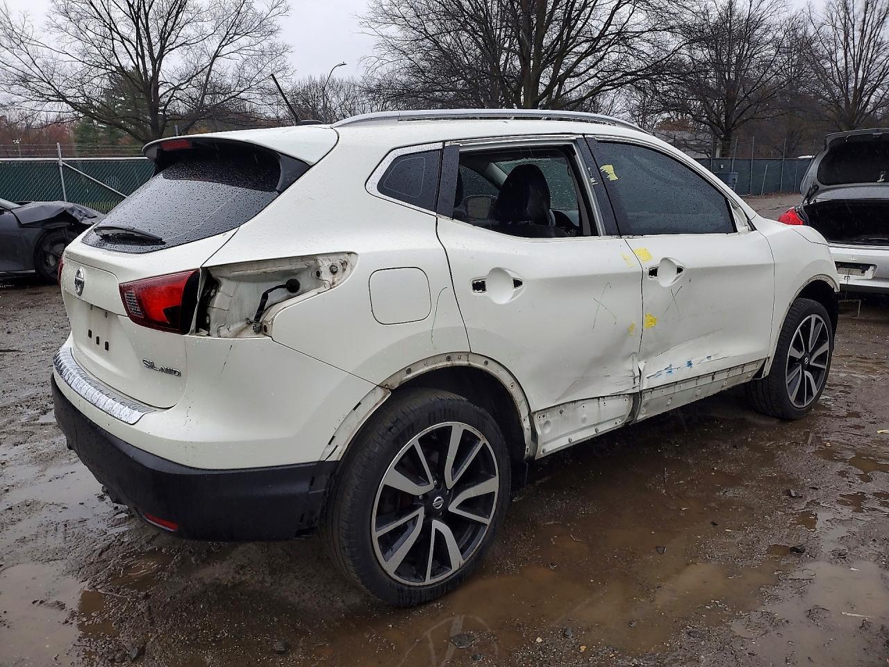 2017 Nissan Rogue Sport Sl - Image 3