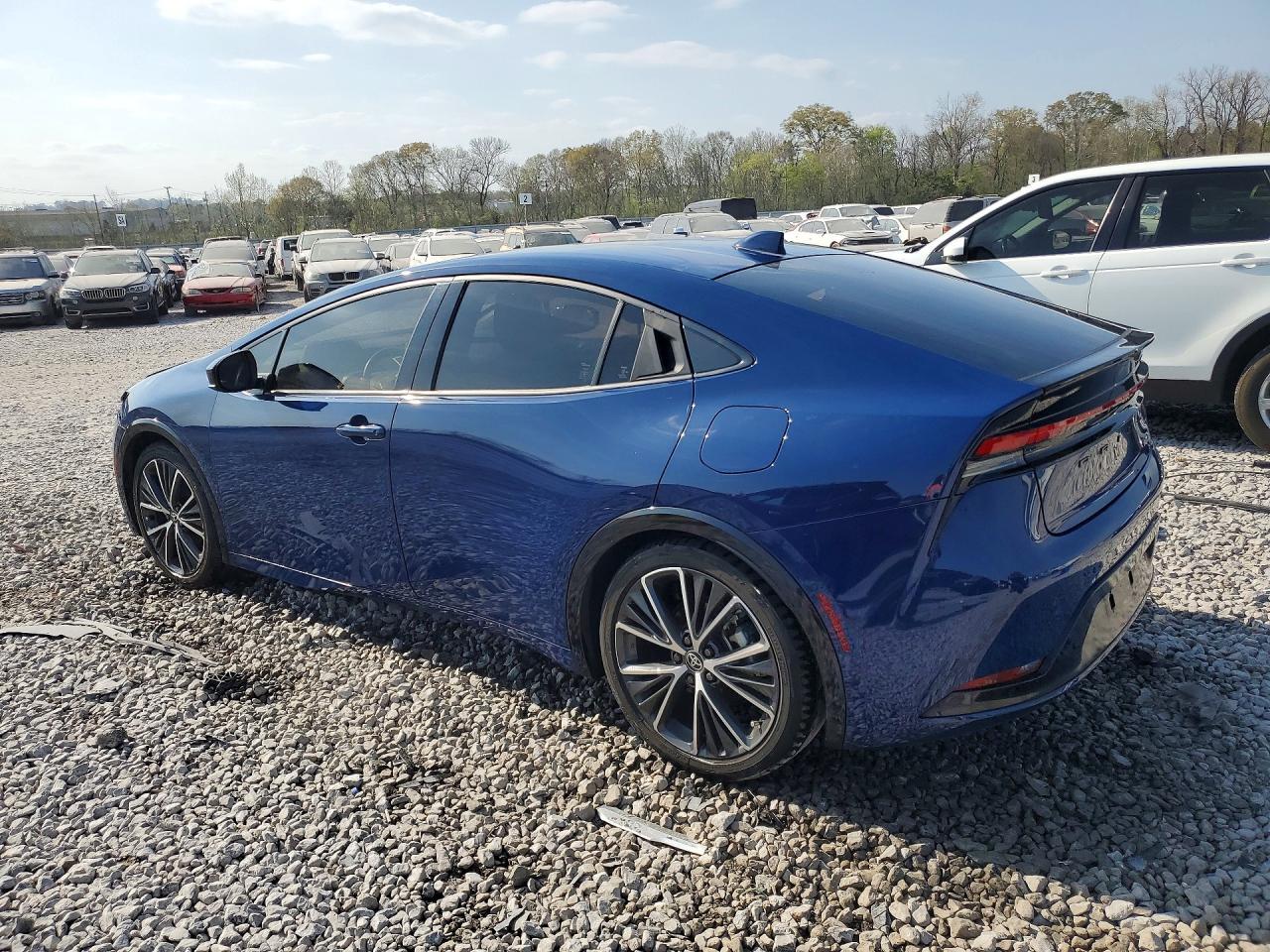 2023 Toyota Prius Xle - Image 2