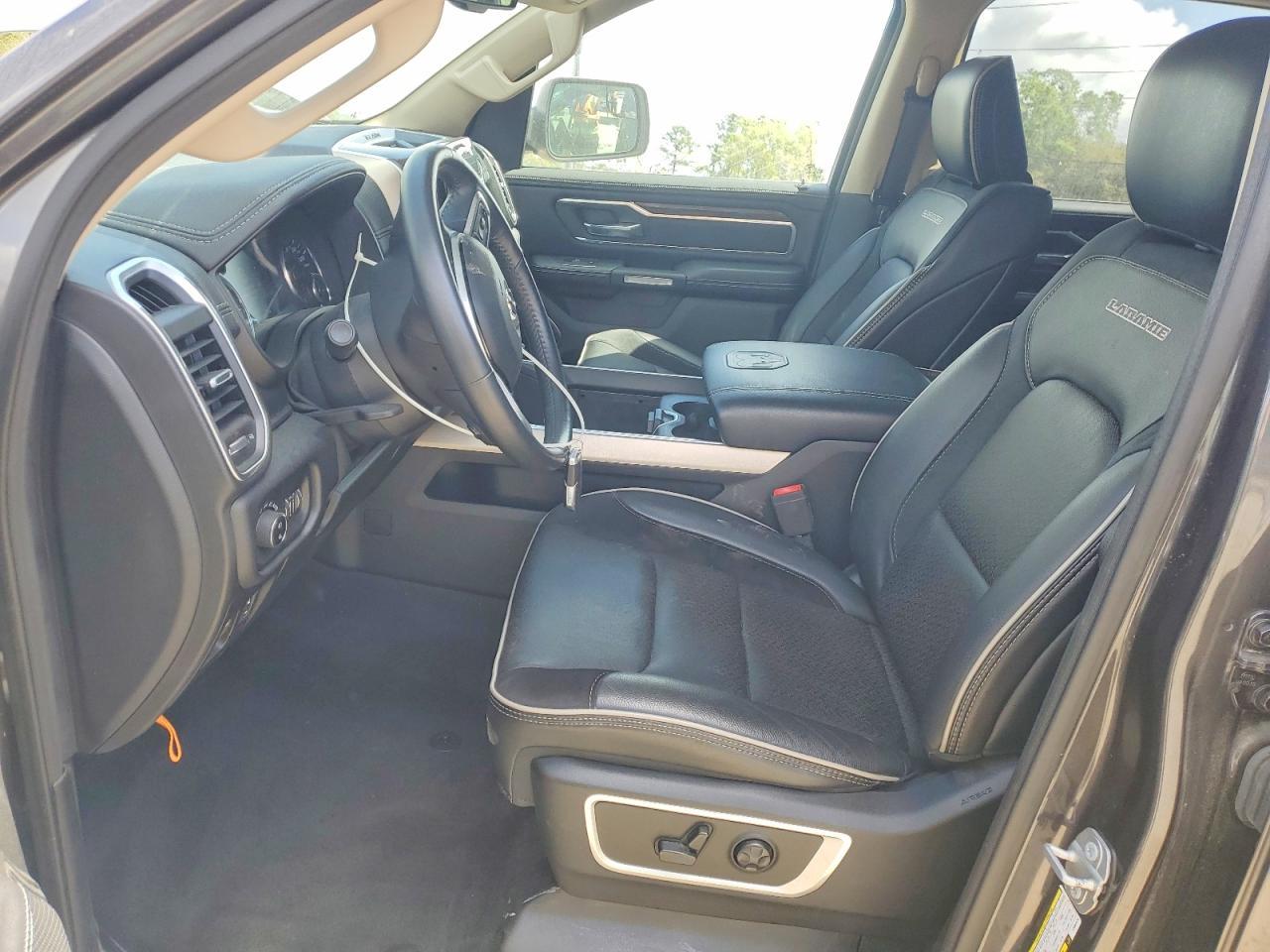 2019 Ram 1500 Laramie - Image 7