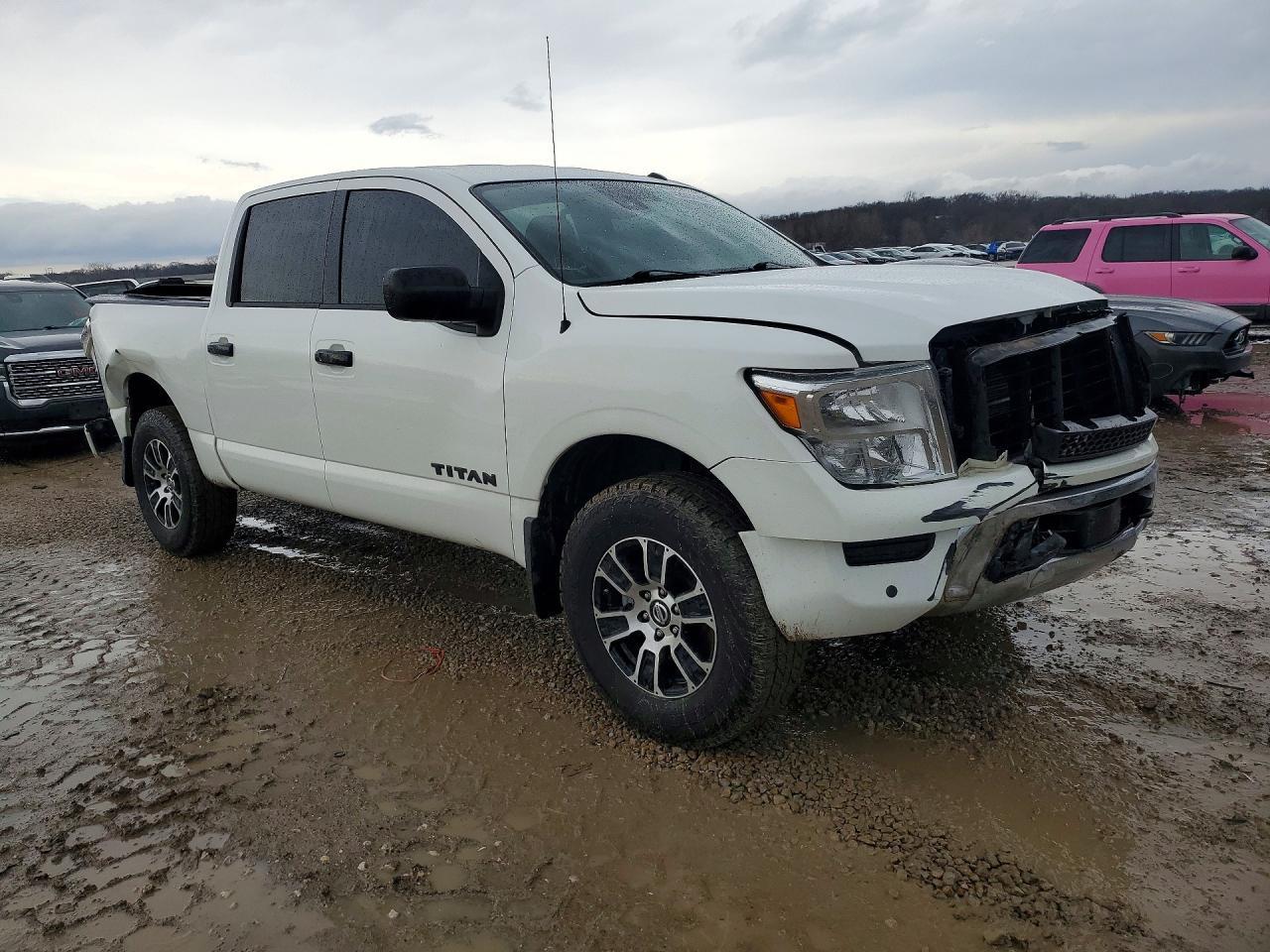 2021 Nissan Titan - Image 4