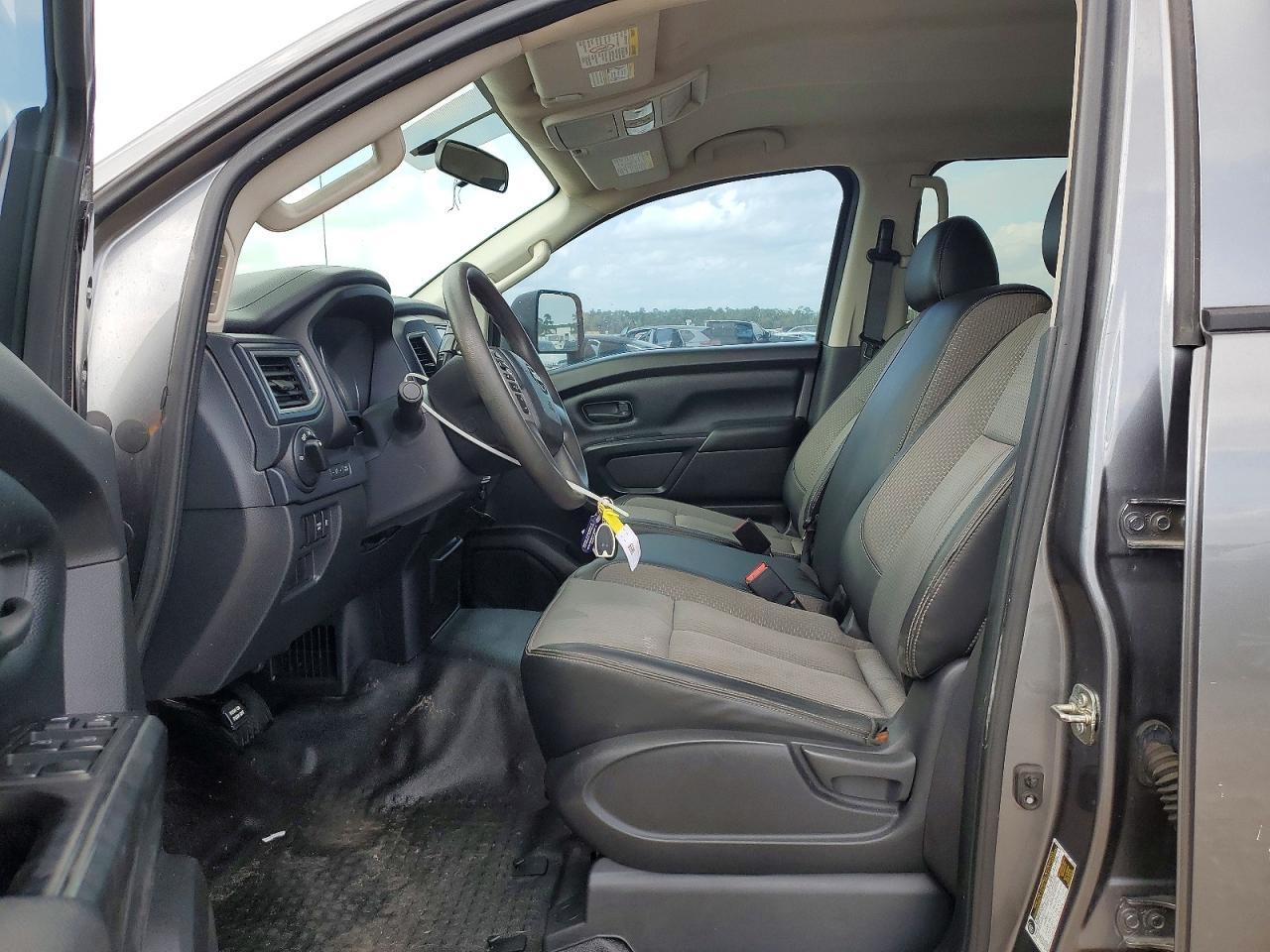 2017 Nissan Titan Xd S - Image 7