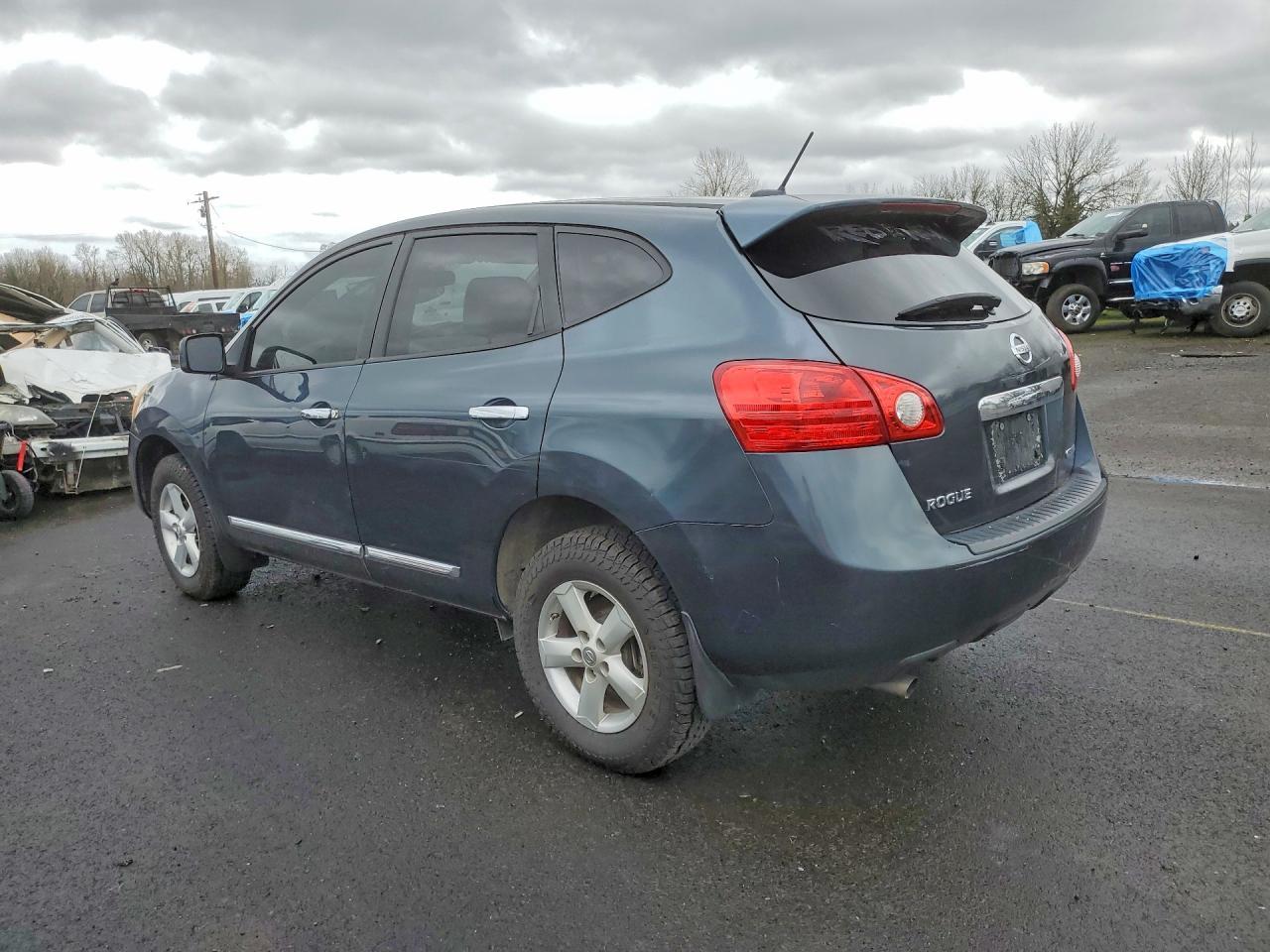 2013 Nissan Rogue S - Image 2