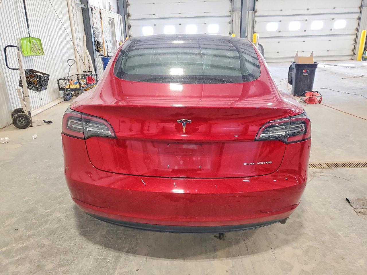 2018 Tesla Model 3 - Фото 6