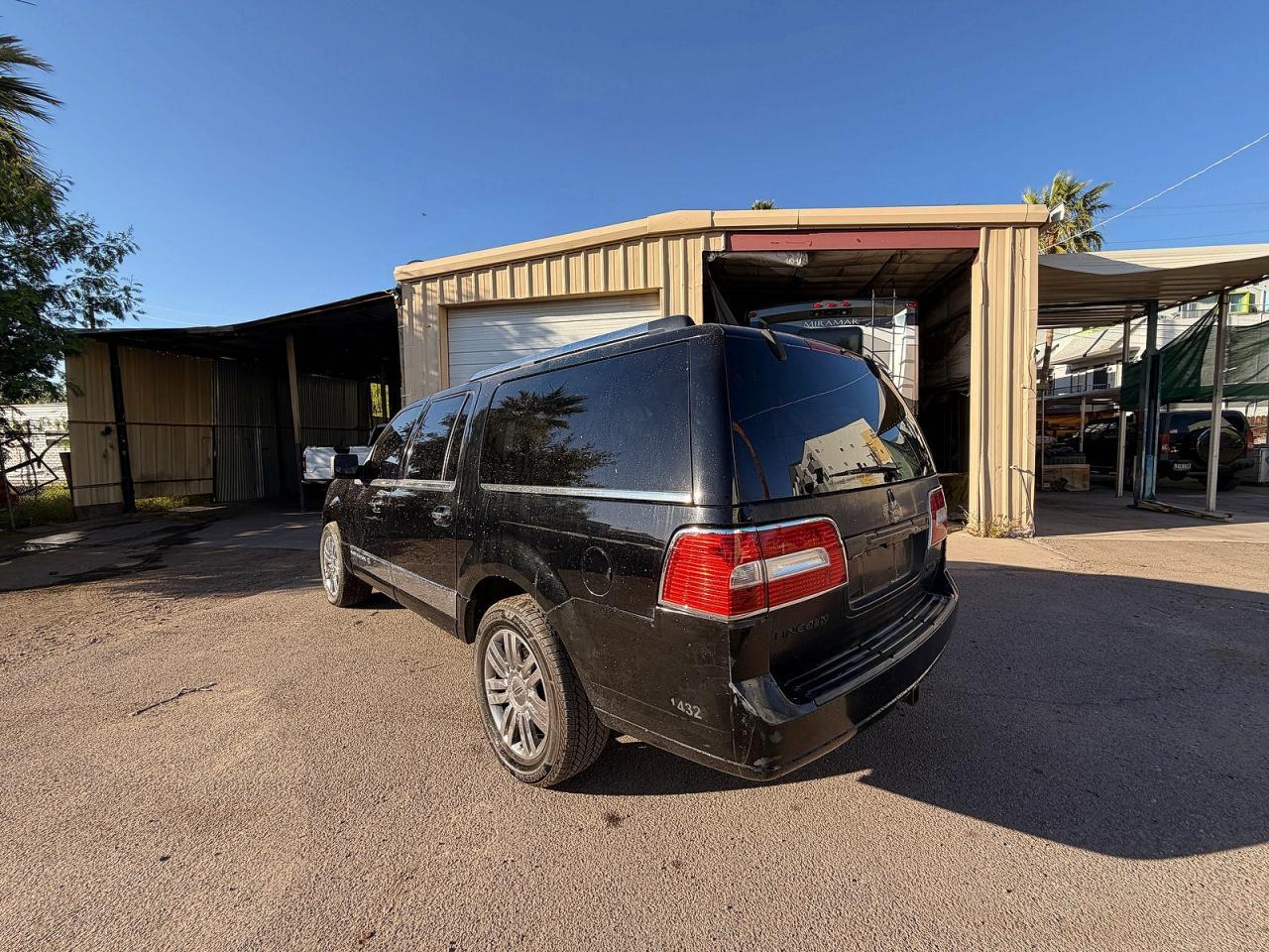 2008 Lincoln Navigator L - Фото 3