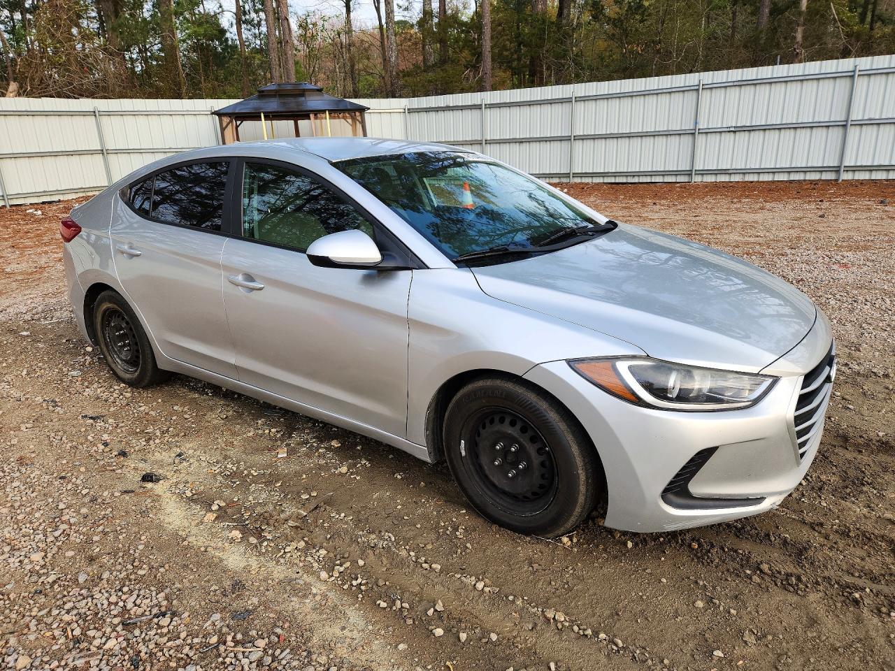 2017 Hyundai Elantra Se - Фото 4