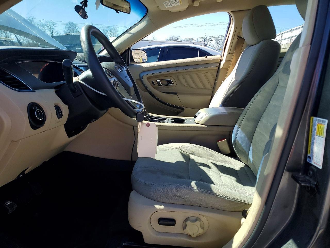 2016 Ford Taurus Se - Image 7