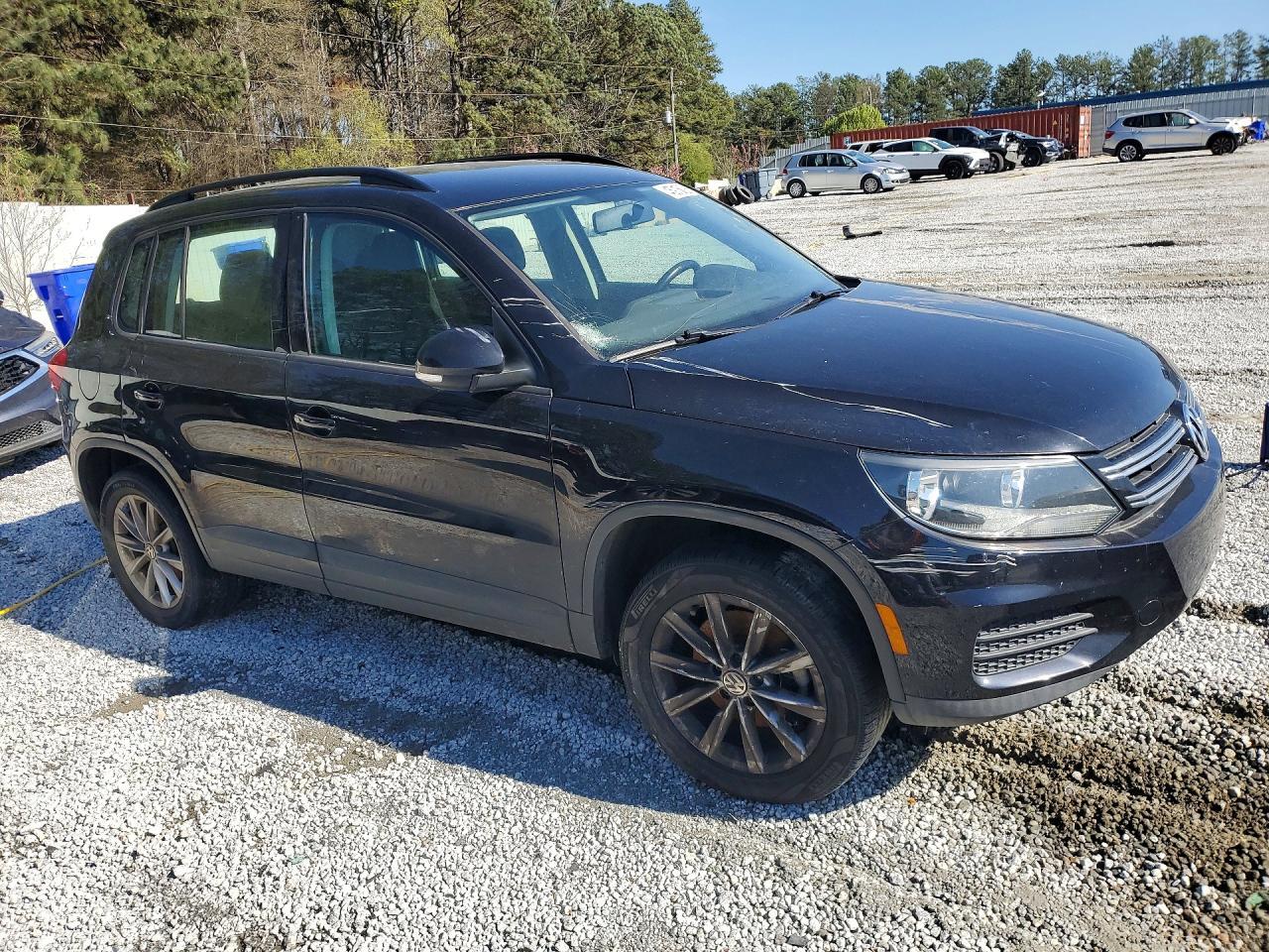 2018 Volkswagen Tiguan Limited - Фото 4