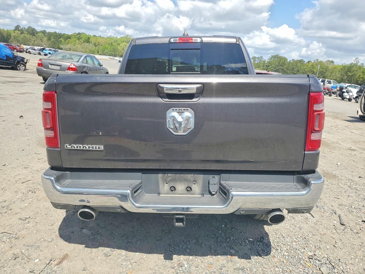 2019 Ram 1500 Laramie - Image 6