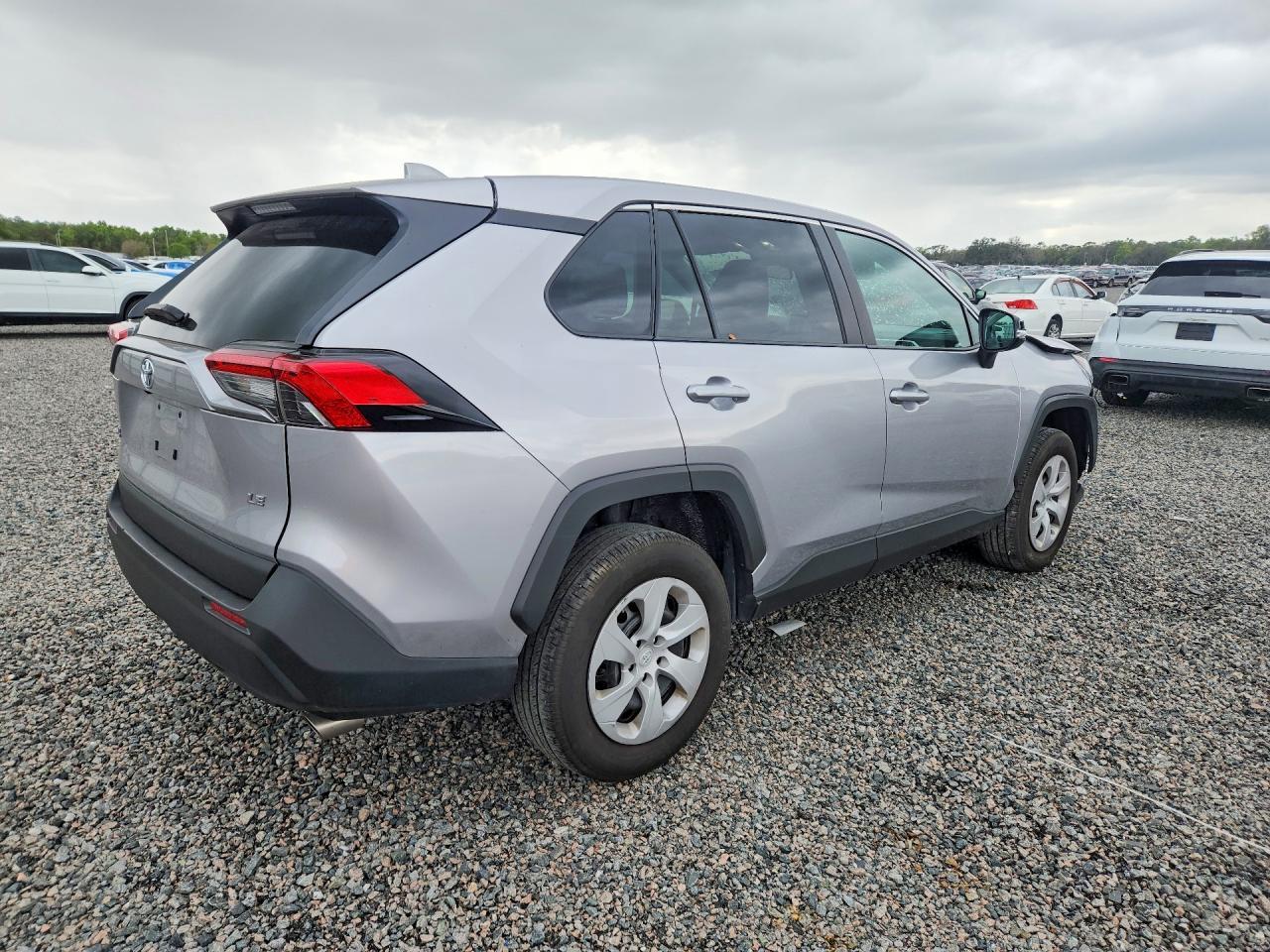 2024 Toyota Rav4 Le - Image 3