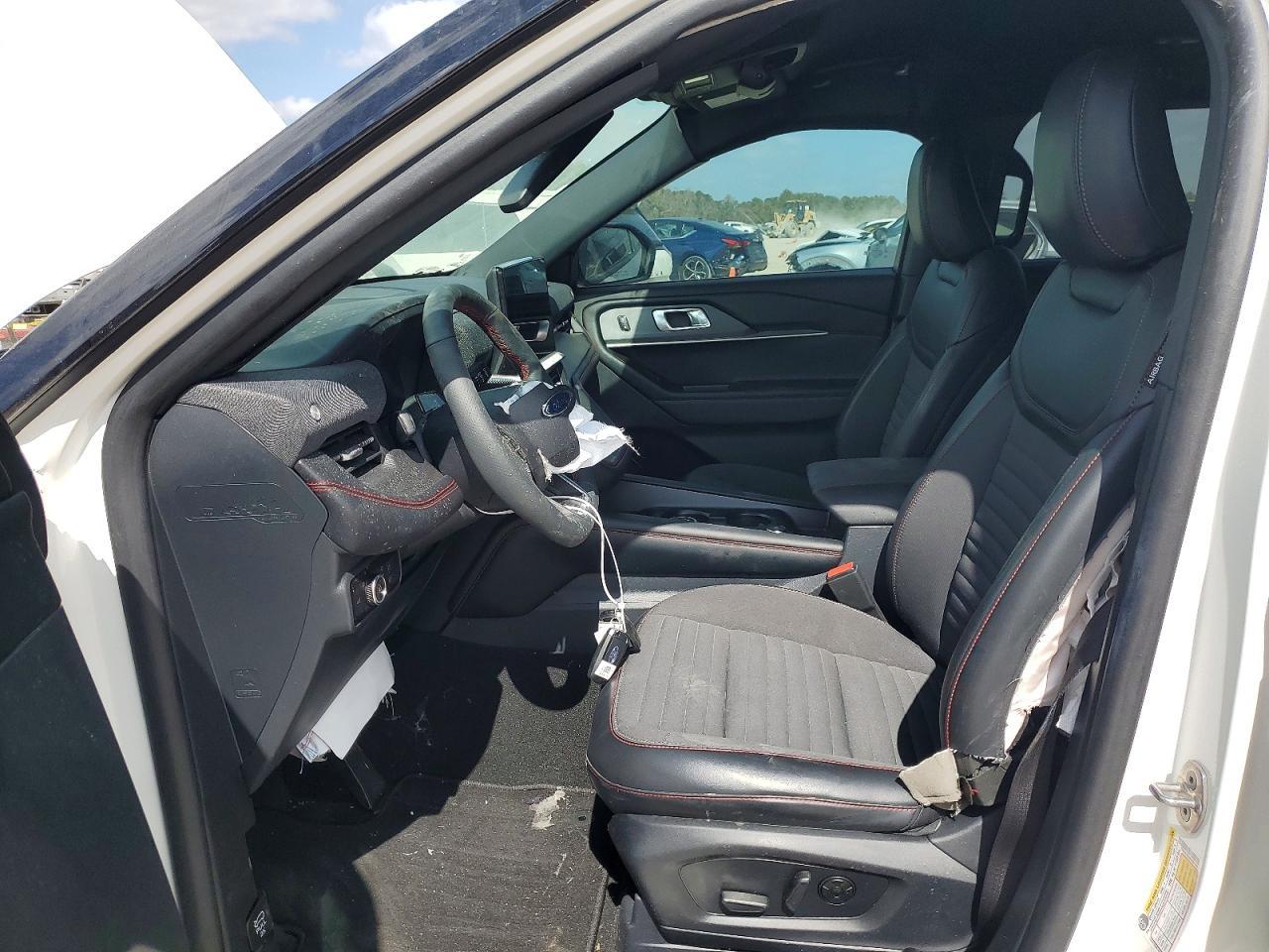 2025 Ford Explorer St-Line - Фото 7