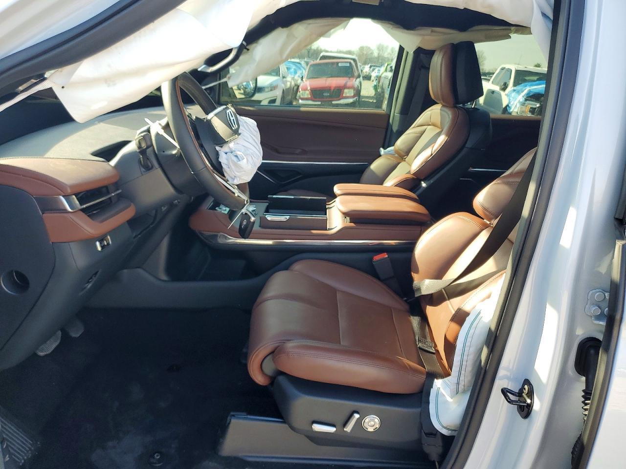 2025 Lincoln Navigator L Reserve - Фото 7