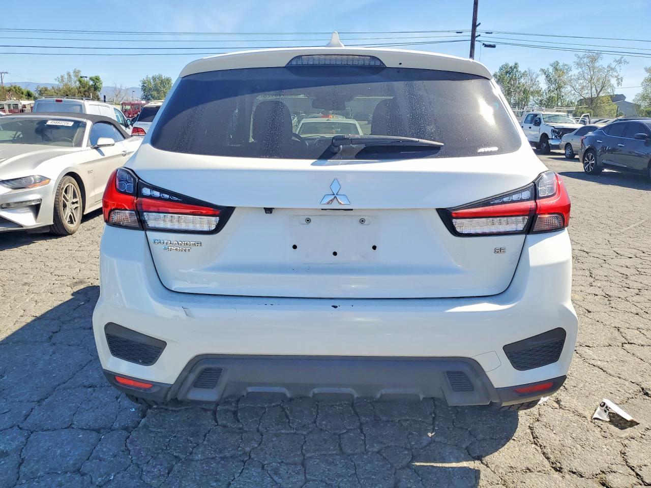 2020 Mitsubishi Outlander Sport Es - Image 6