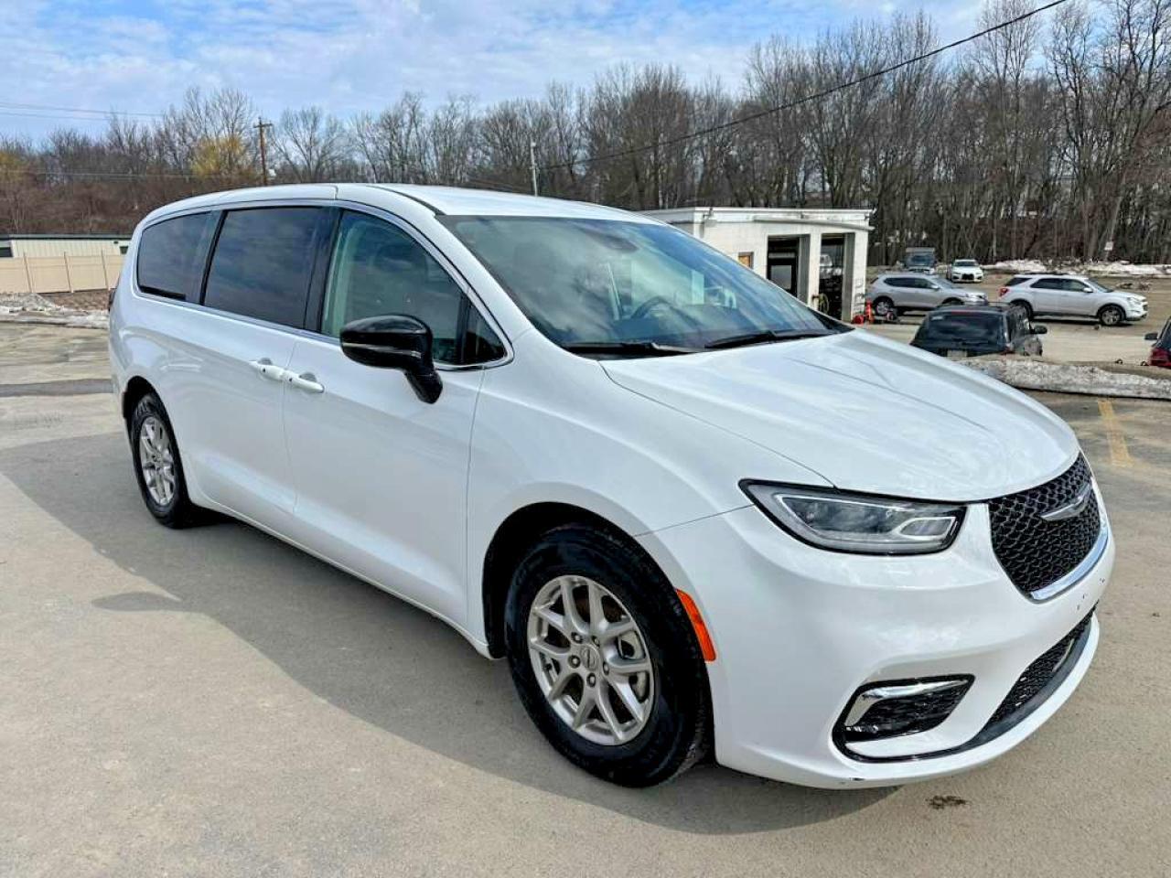 2024 Chrysler Pacifica Touring L - Фото 4