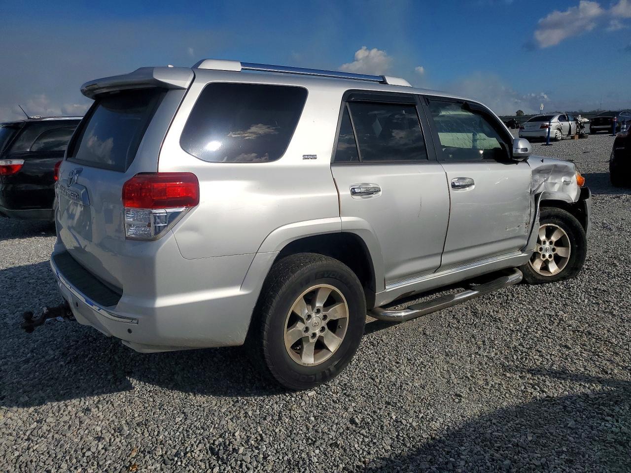 2010 Toyota 4Runner Sr5 - Image 3