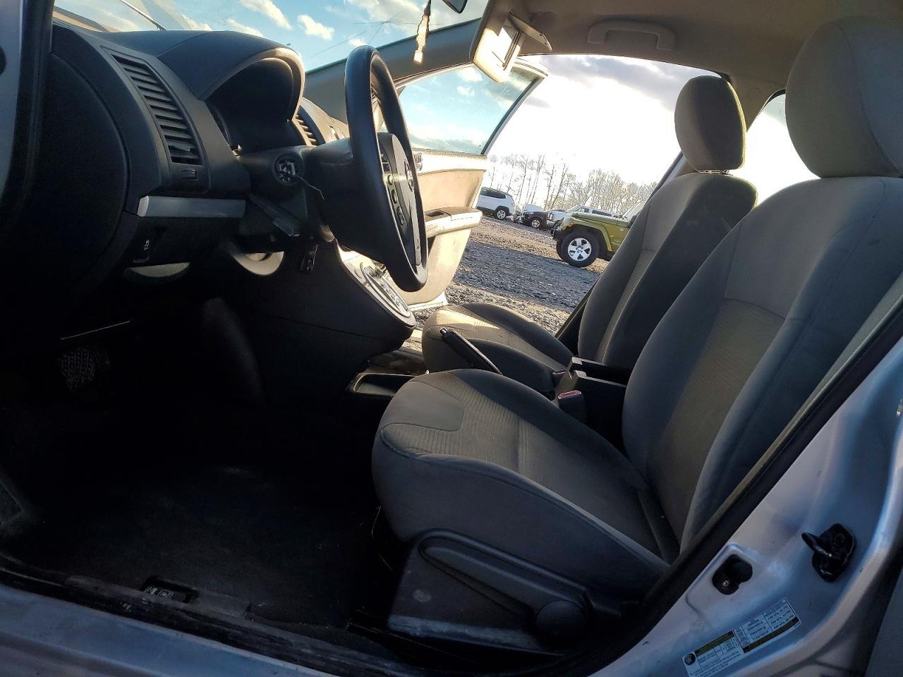 2012 Nissan Sentra 2.0 - Image 7