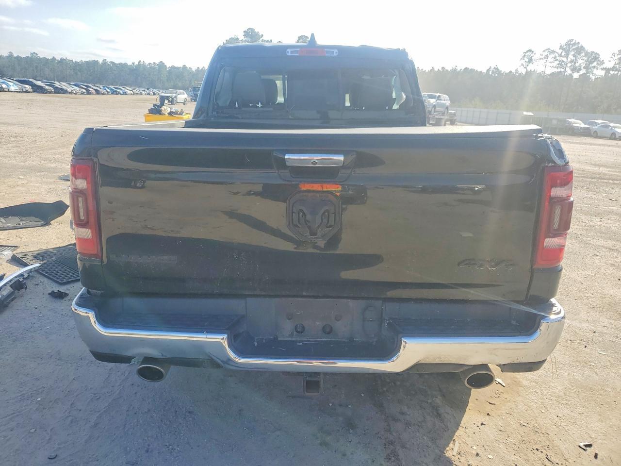 2019 Ram 1500 Laramie - Image 6