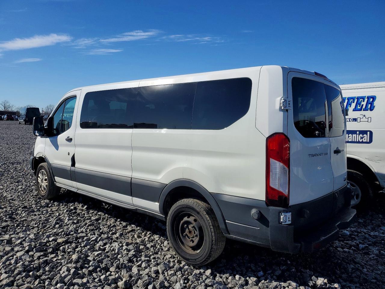 2015 Ford Transit T-350 - Фото 2
