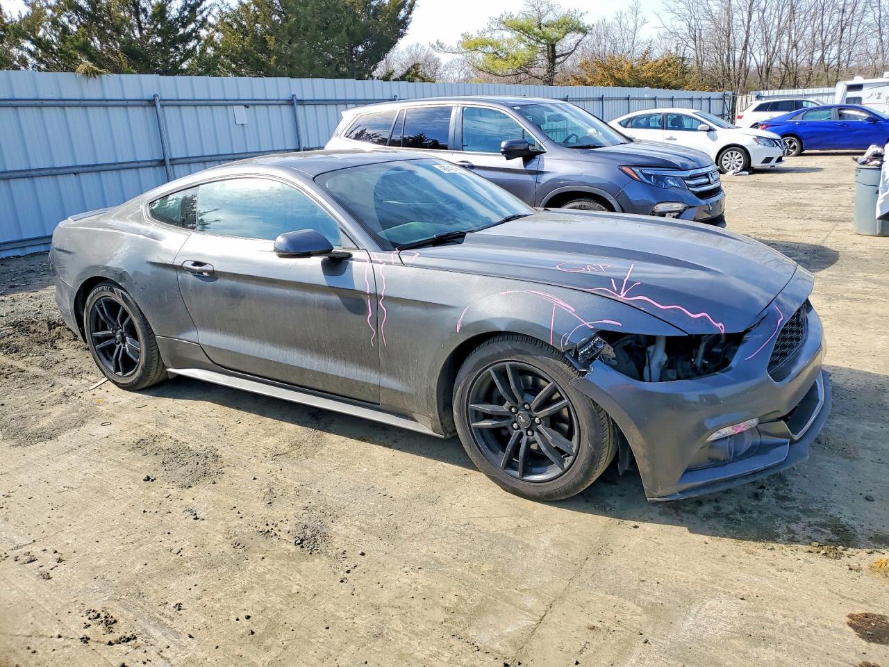 2015 Ford Mustang - Фото 4