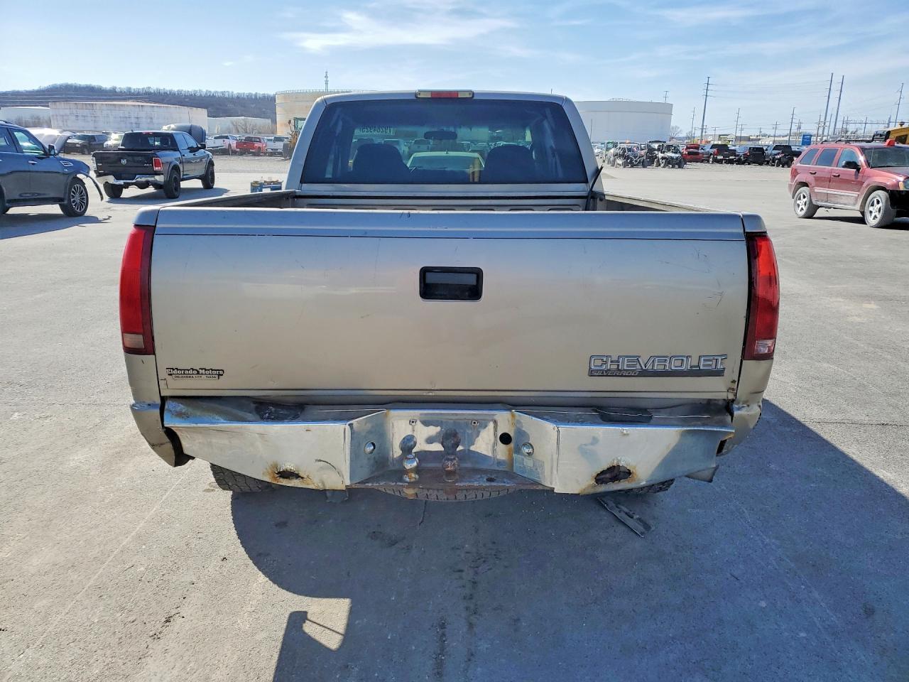 1998 Chevrolet Gmt-400 C1500 - Фото 6