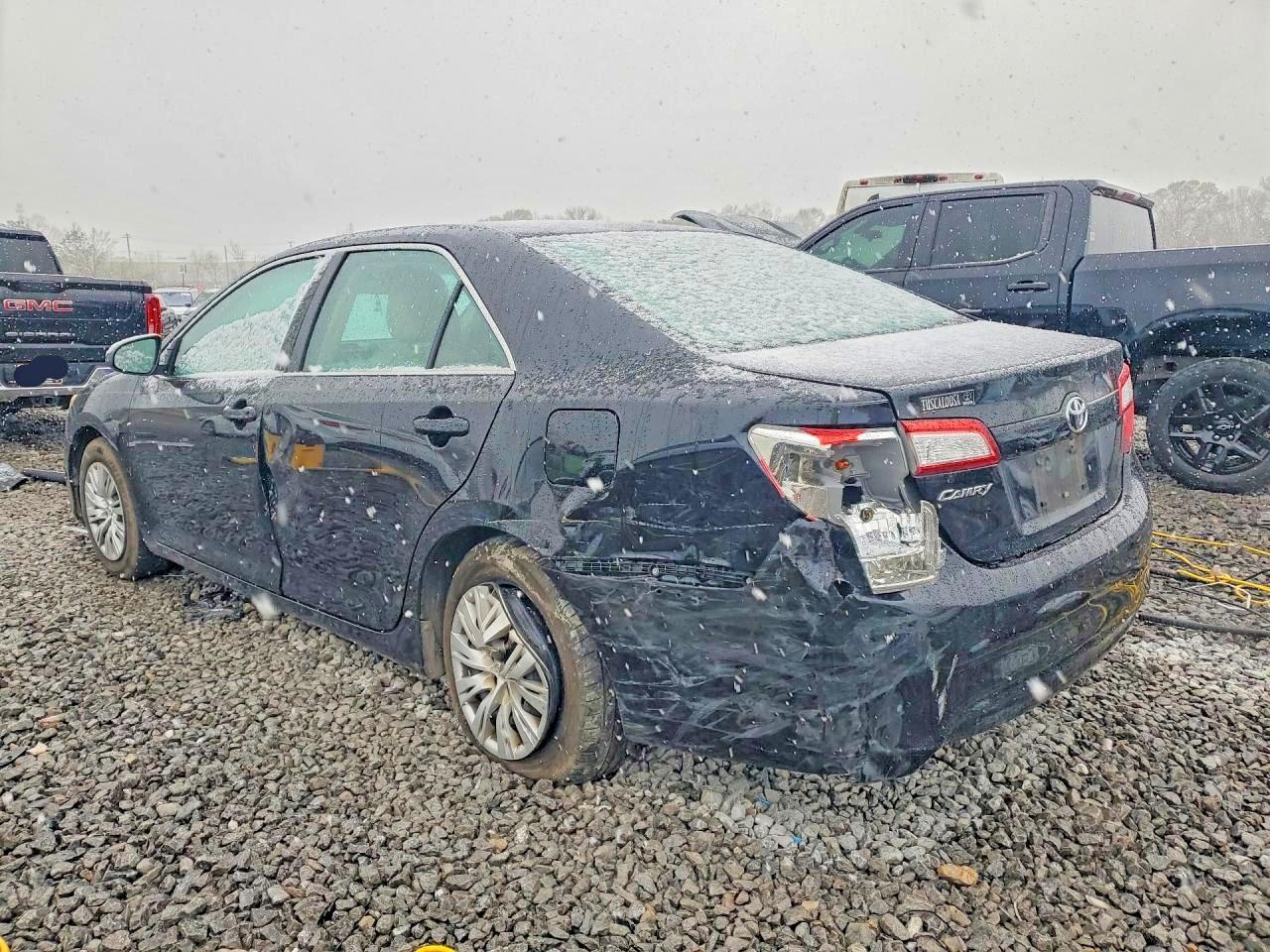 2014 Toyota Camry L - Фото 2