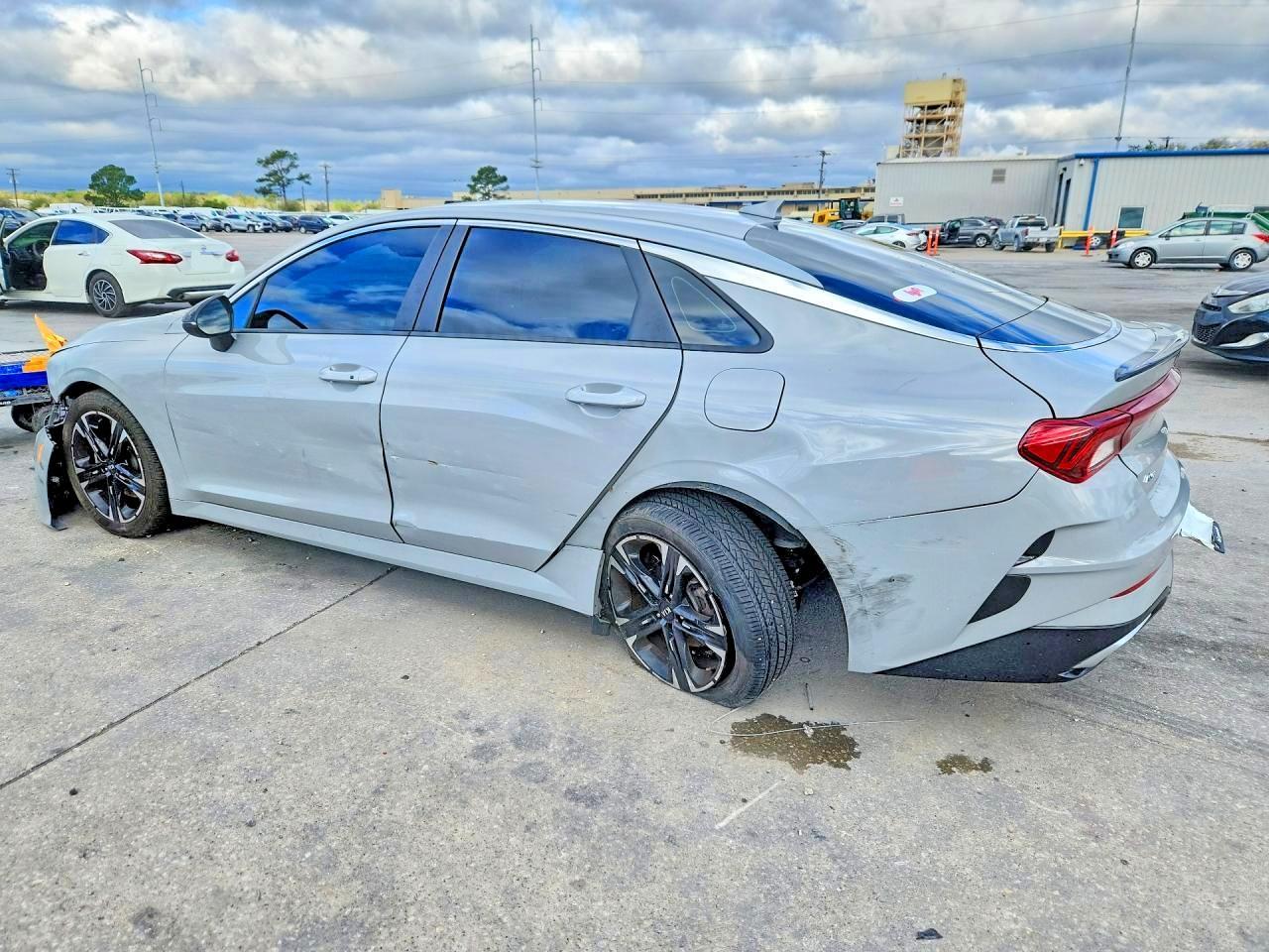 2021 Kia K5 Gt-Line - Фото 2