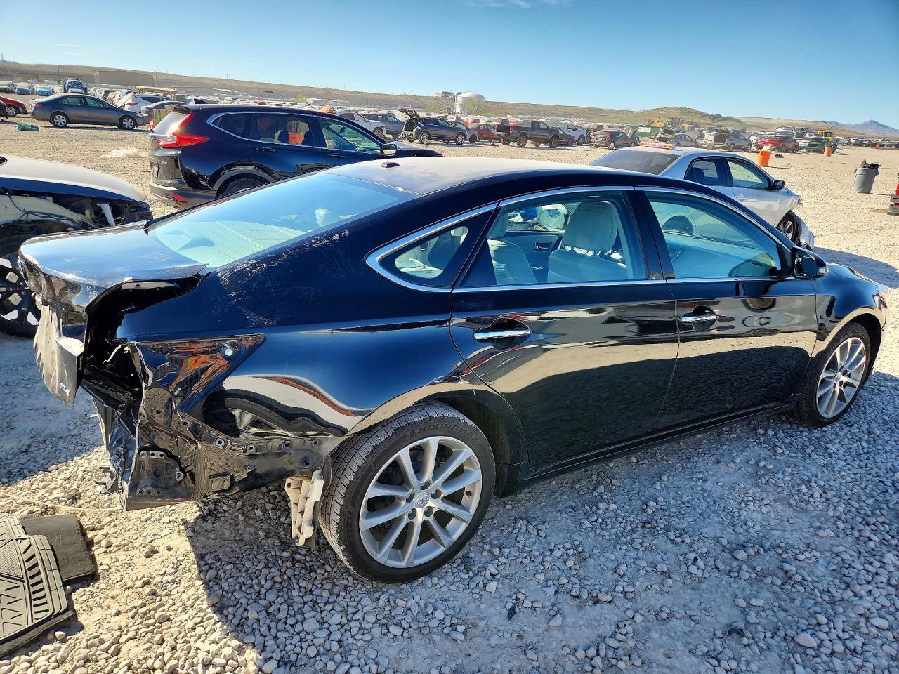 2015 Toyota Avalon Xle Touring - Image 3