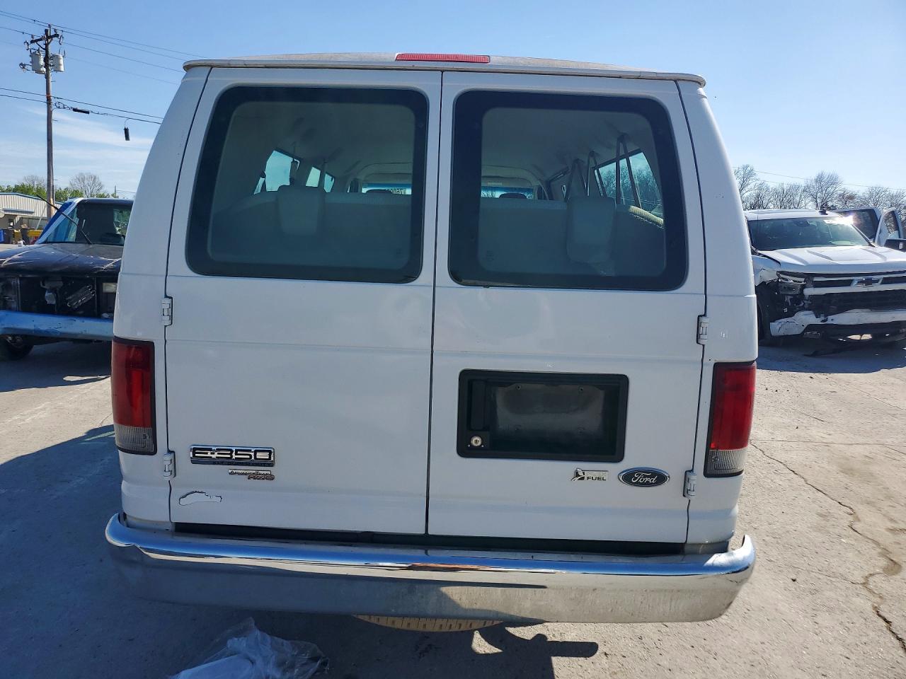 2012 Ford Econoline E350 - Фото 6