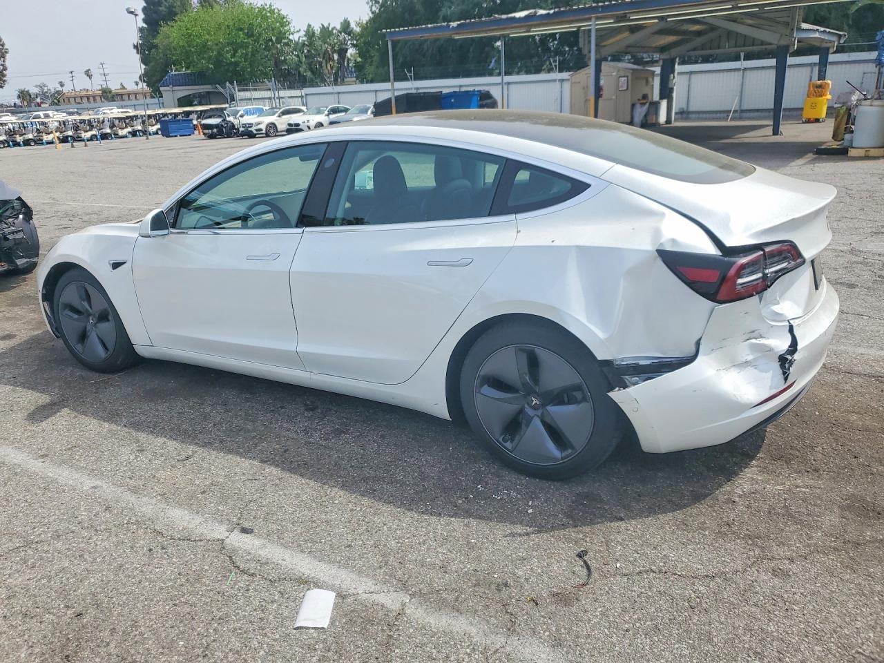 2020 Tesla Model 3 - Фото 2