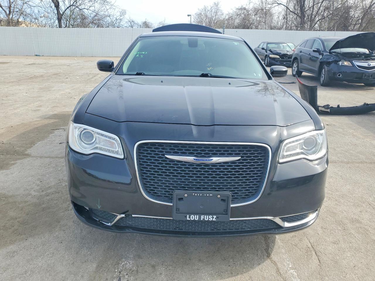 2018 Chrysler 300 Touring - Image 5