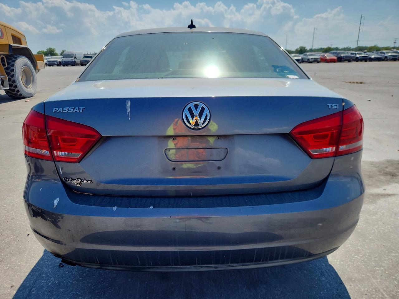 2014 Volkswagen Passat S - Фото 6
