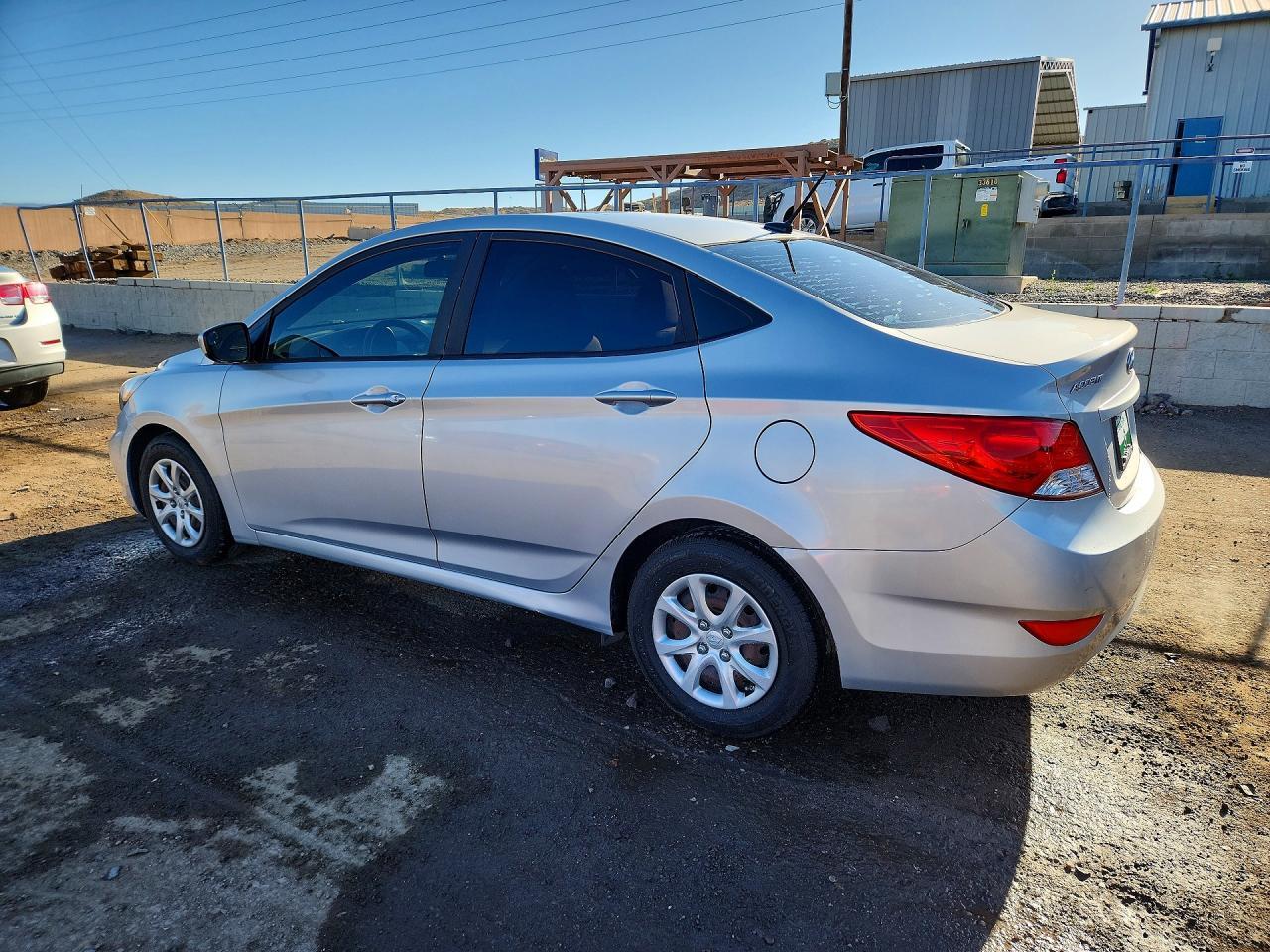 2014 Hyundai Accent Gls - Фото 2