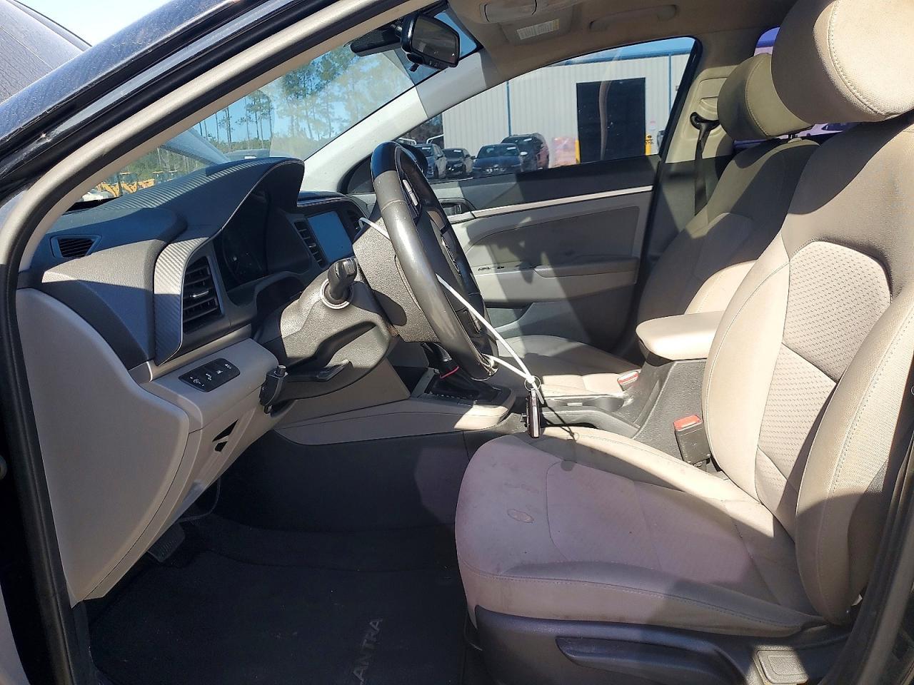 2019 Hyundai Elantra Value Edition - Фото 7
