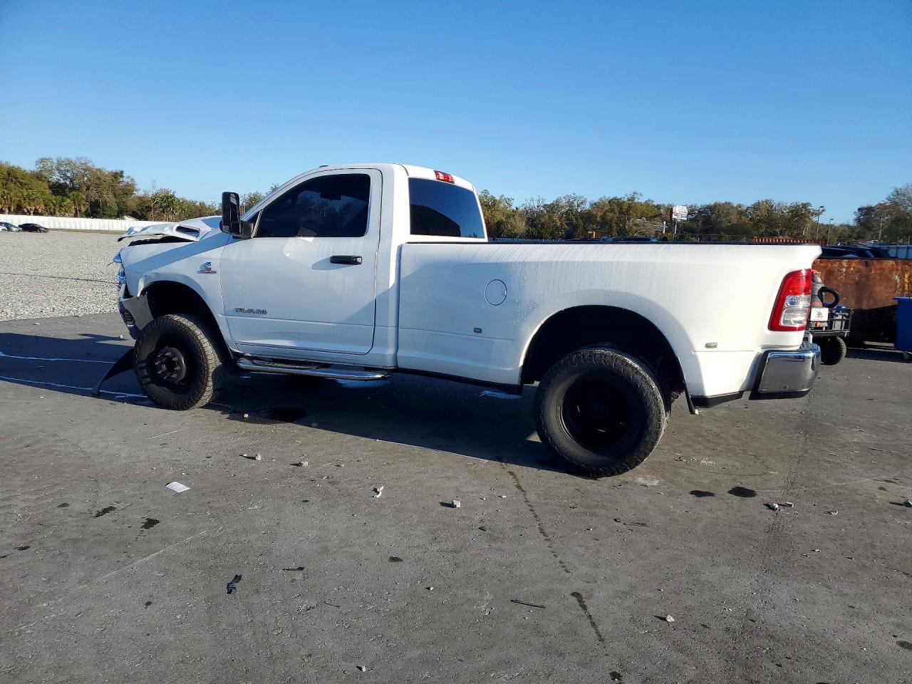 2021 Ram 3500 Tradesman - Фото 2