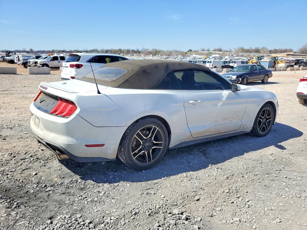 2018 Ford Mustang - Фото 3