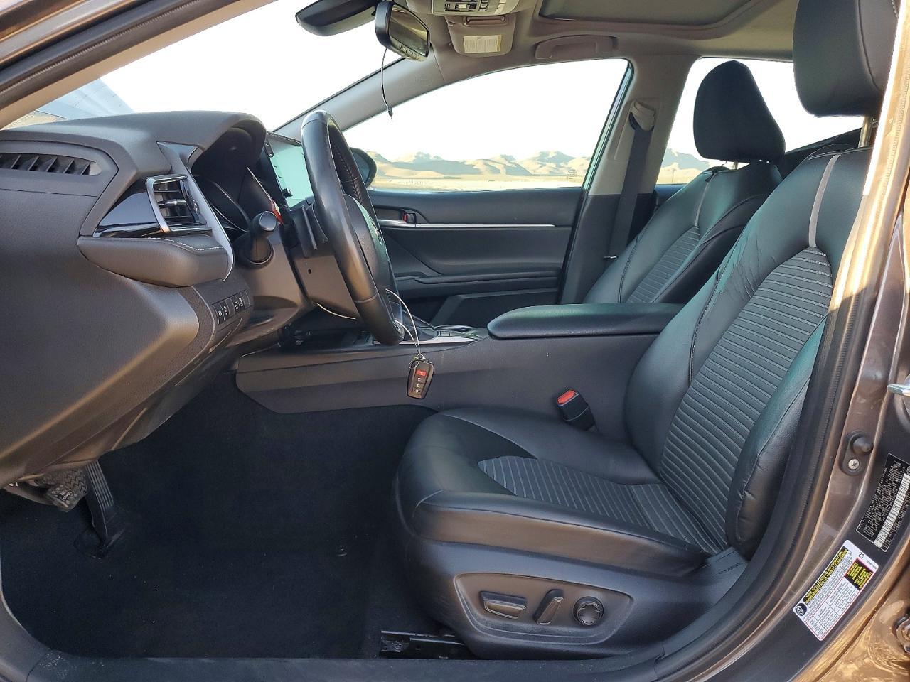 2023 Toyota Camry Se - Image 7