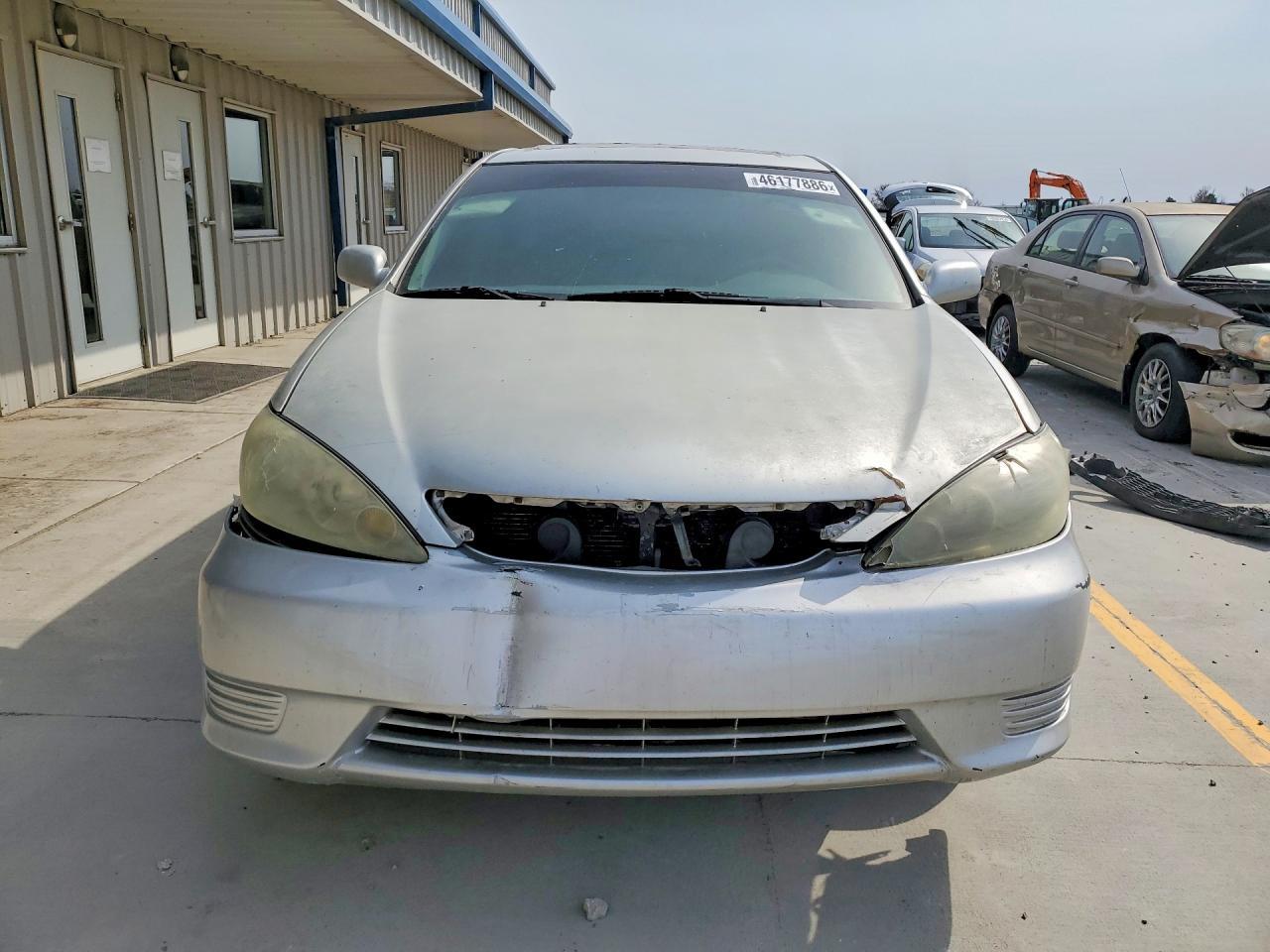 2005 Toyota Camry Le - Фото 5