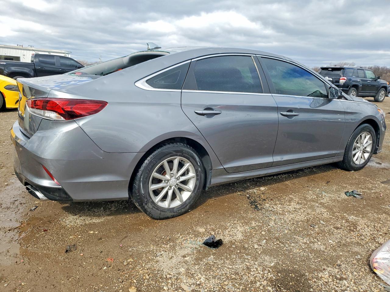 2018 Hyundai Sonata Se - Image 3