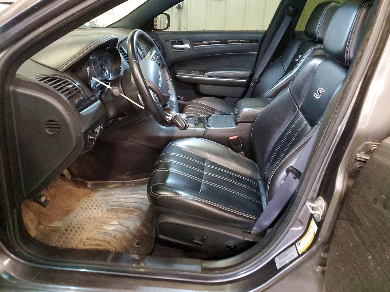 2017 Chrysler 300 S - Image 7