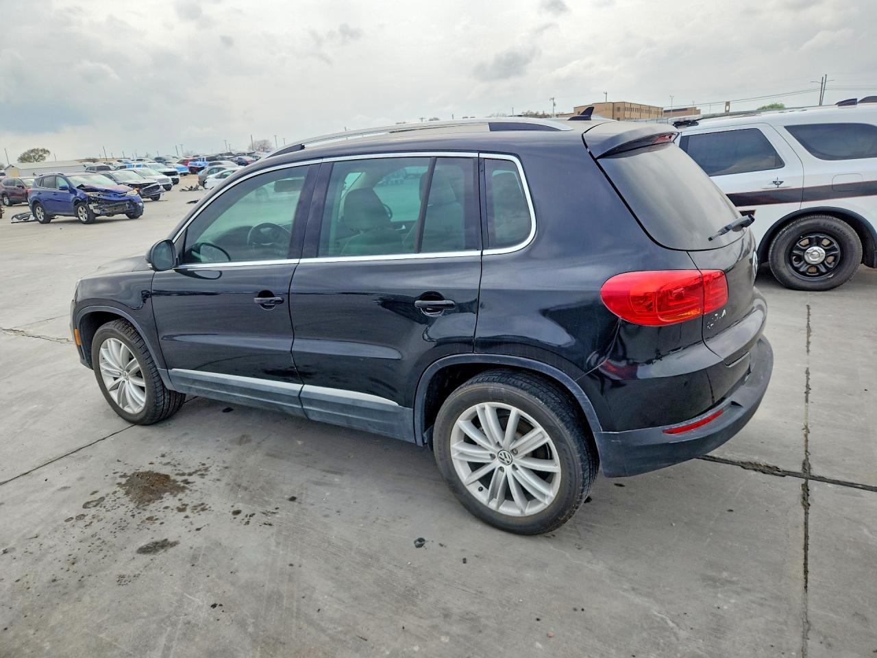 2014 Volkswagen Tiguan S - Image 2