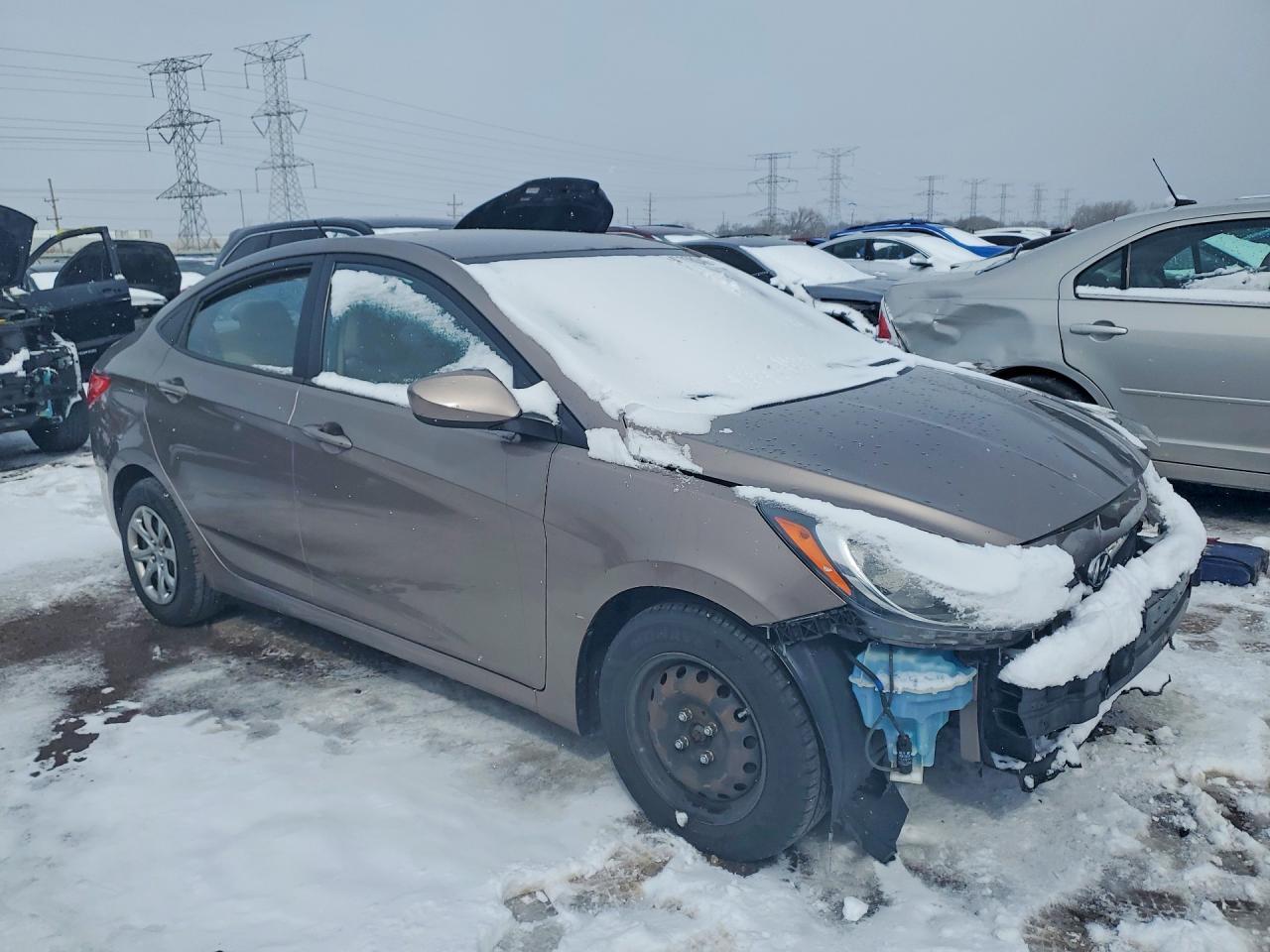 2013 Hyundai Accent Gls - Фото 4